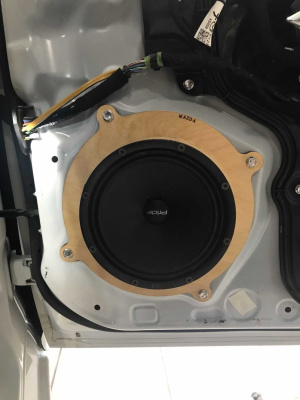 mazda-6-tyl-600x800
